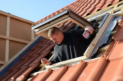 Pose de fenêtres de toit Velux à Laàs